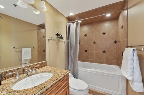 100 E Huron St #3902, Chicago, IL 60611 photo 16