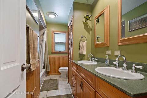 1727 Whitcomb Ave, Des Plaines, IL 60018 photo 12