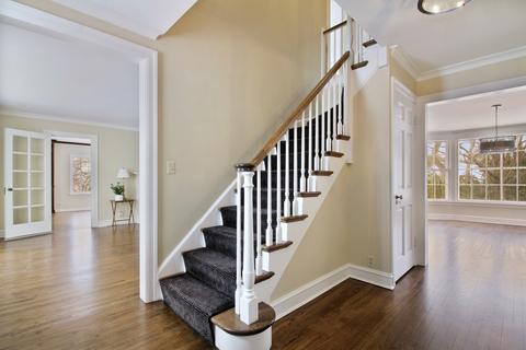 800 Chatham Rd, Glenview, IL 60025 photo 2