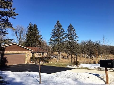 1210 Surrey Ln, Algonquin, IL 60102 photo 2