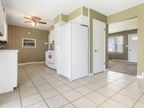 16 Hawthorne Dr, Normal, IL 61761 photo 6