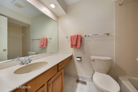 1804 Courtenay Dr, Wheaton, IL 60189 photo 13
