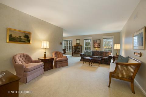 1804 Courtenay Dr, Wheaton, IL 60189 photo 4