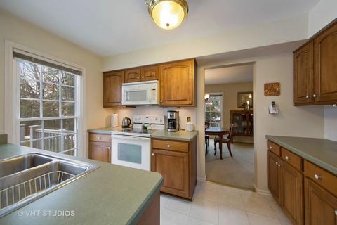 1804 Courtenay Dr, Wheaton, IL 60189 photo 8
