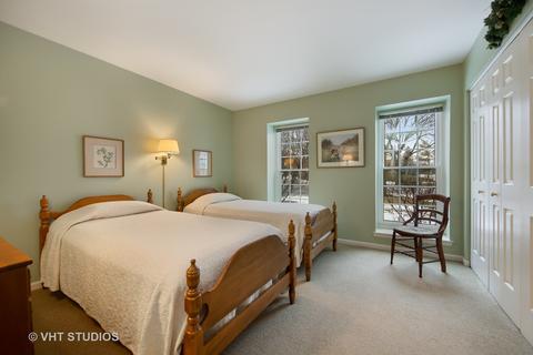 1804 Courtenay Dr, Wheaton, IL 60189 photo 14