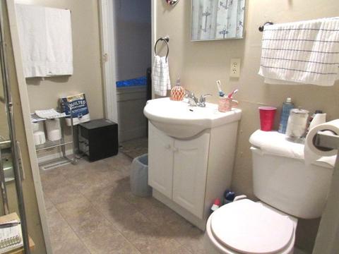 1018 E Washington St, Clinton, IL 61727 photo 9