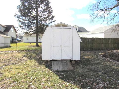 1018 E Washington St, Clinton, IL 61727 photo 15