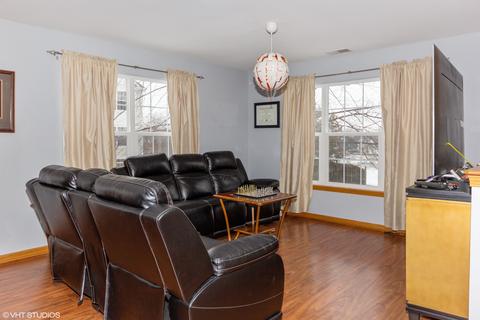 3533 Silver Leaf Dr, Joliet, IL 60431 photo 2