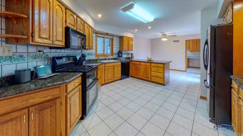 6300 April Ave, Mchenry, IL 60050 photo 17