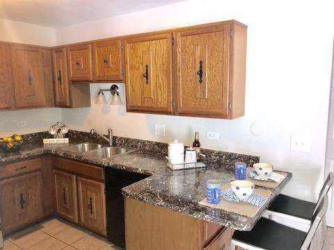 3688 Whispering Trails Dr, Hoffman Estates, IL 60192 photo 9