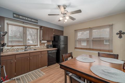 602 E Division St, Lockport, IL 60441 photo 9
