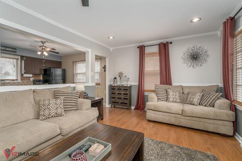 602 E Division St, Lockport, IL 60441 photo 4