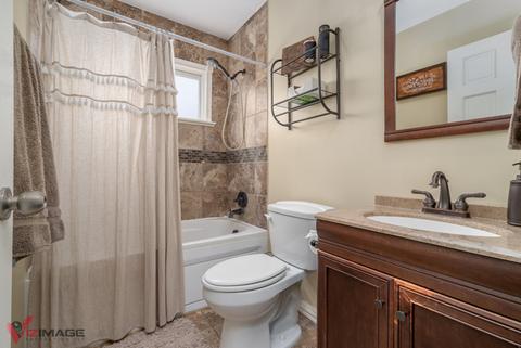 602 E Division St, Lockport, IL 60441 photo 12