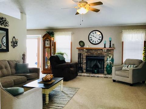 405 Hickory Dr, Davis Junction, IL 61020 photo 5