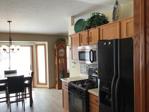 405 Hickory Dr, Davis Junction, IL 61020 photo 9