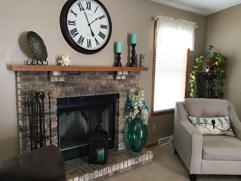 405 Hickory Dr, Davis Junction, IL 61020 photo 4