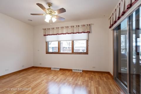 726 Therese Ter, Des Plaines, IL 60016 photo 4