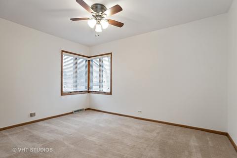 726 Therese Ter, Des Plaines, IL 60016 photo 6
