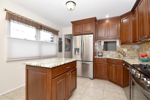 143 N Berteau Ave, Bartlett, IL 60103 photo 4