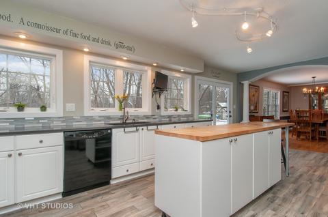 21 E Hillside Rd, Naperville, IL 60540 photo 5