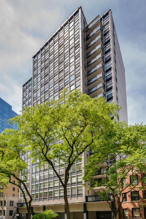 30 Elm St #18F, Chicago, IL 60611 photo 1