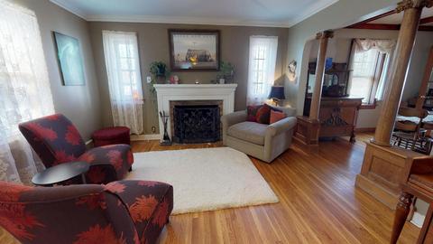 884 Walter Ave, Des Plaines, IL 60016 photo 4