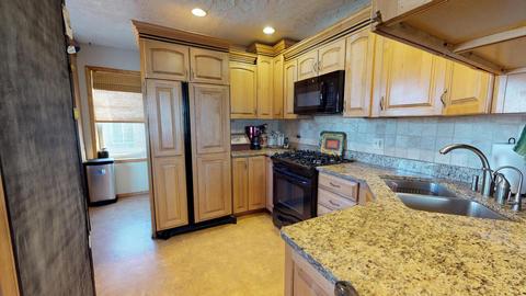 884 Walter Ave, Des Plaines, IL 60016 photo 10