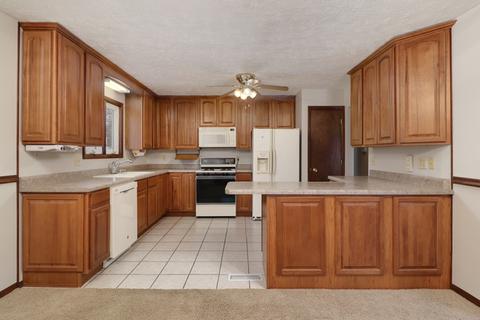 1300 Chadwick Dr, Normal, IL 61761 photo 14