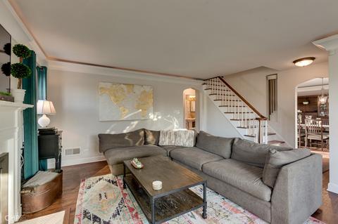 711 E Golf Rd, Des Plaines, IL 60016 photo 4