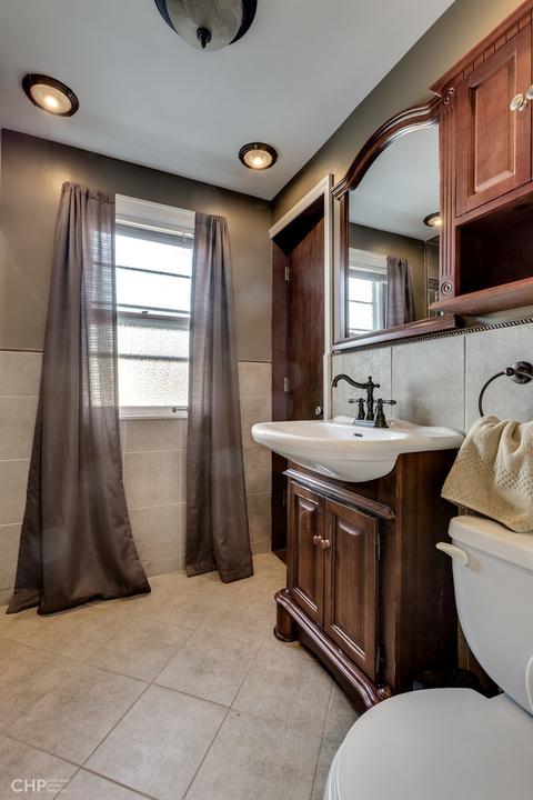 711 E Golf Rd, Des Plaines, IL 60016 photo 19