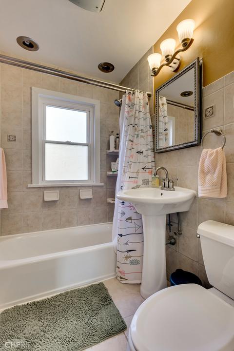 711 E Golf Rd, Des Plaines, IL 60016 photo 13