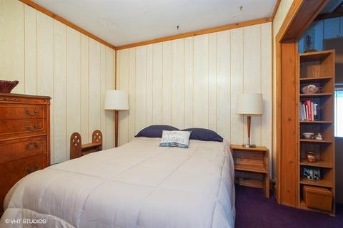 1047 E Prairie Ave, Des Plaines, IL 60016 photo 9