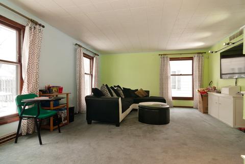 850 Sheldon Ave, Aurora, IL 60506 photo 4