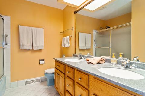 1000 Concord Ln, Hoffman Estates, IL 60192 photo 14