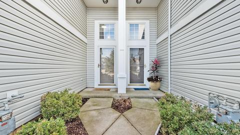 1145 Delta Ct, Elgin, IL 60123 photo 3