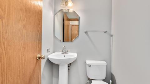 1145 Delta Ct, Elgin, IL 60123 photo 14