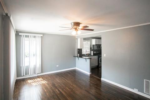 7634 S Ferdinand Ave, Bridgeview, IL 60455 photo 2
