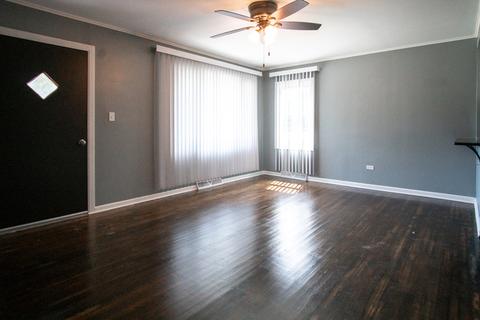 7634 S Ferdinand Ave, Bridgeview, IL 60455 photo 4
