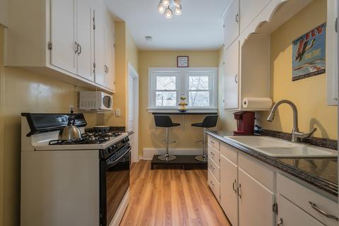 258 S Clifton Ave, Elgin, IL 60123 photo 8
