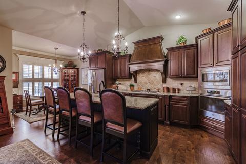 803 Table Rock Cir, Normal, IL 61761 photo 8