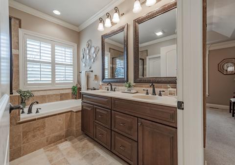 803 Table Rock Cir, Normal, IL 61761 photo 14