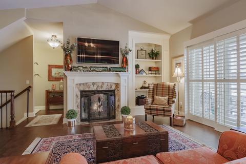 803 Table Rock Cir, Normal, IL 61761 photo 4