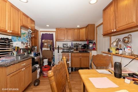 993 Meadow Ln, Elgin, IL 60123 photo 13