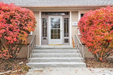 270 Vincent Pl, Elgin, IL 60123 photo 3