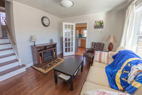 938 S Wolf Rd, Des Plaines, IL 60016 photo 4