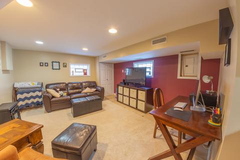 938 S Wolf Rd, Des Plaines, IL 60016 photo 21