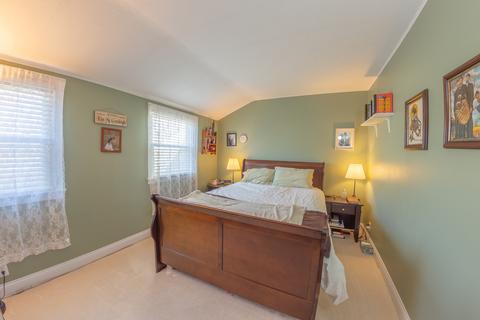 938 S Wolf Rd, Des Plaines, IL 60016 photo 9
