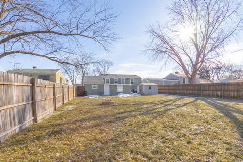 938 S Wolf Rd, Des Plaines, IL 60016 photo 2