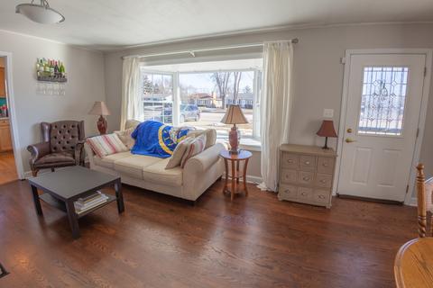 938 S Wolf Rd, Des Plaines, IL 60016 photo 5