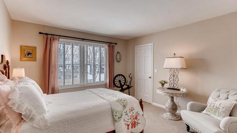 2054 Cromwell Dr, Wheaton, IL 60189 photo 19